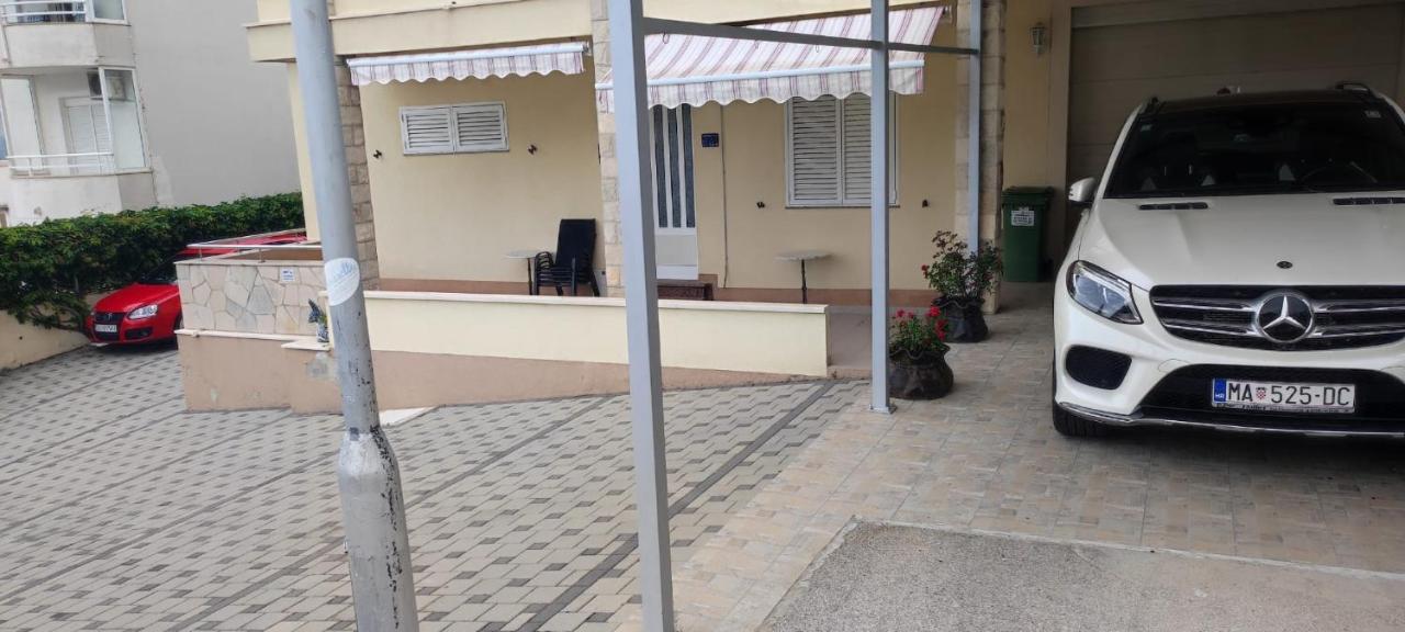 Villa Dm Baška Voda Eksteriør billede