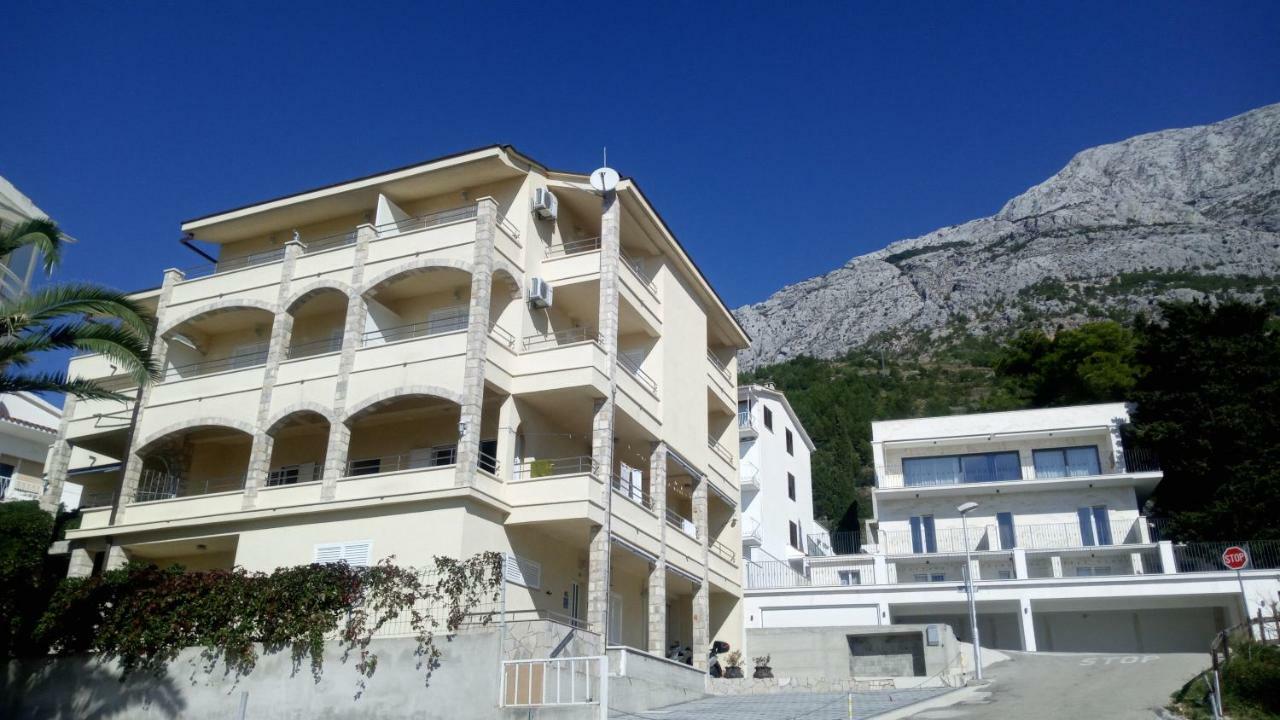 Villa Dm Baška Voda Eksteriør billede